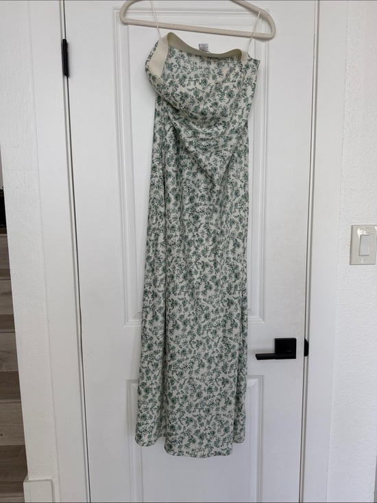House of Harlow 1960 Dresses & Skirts - House of Harlow- Floral Strapless Maxi Dress in Sage Green